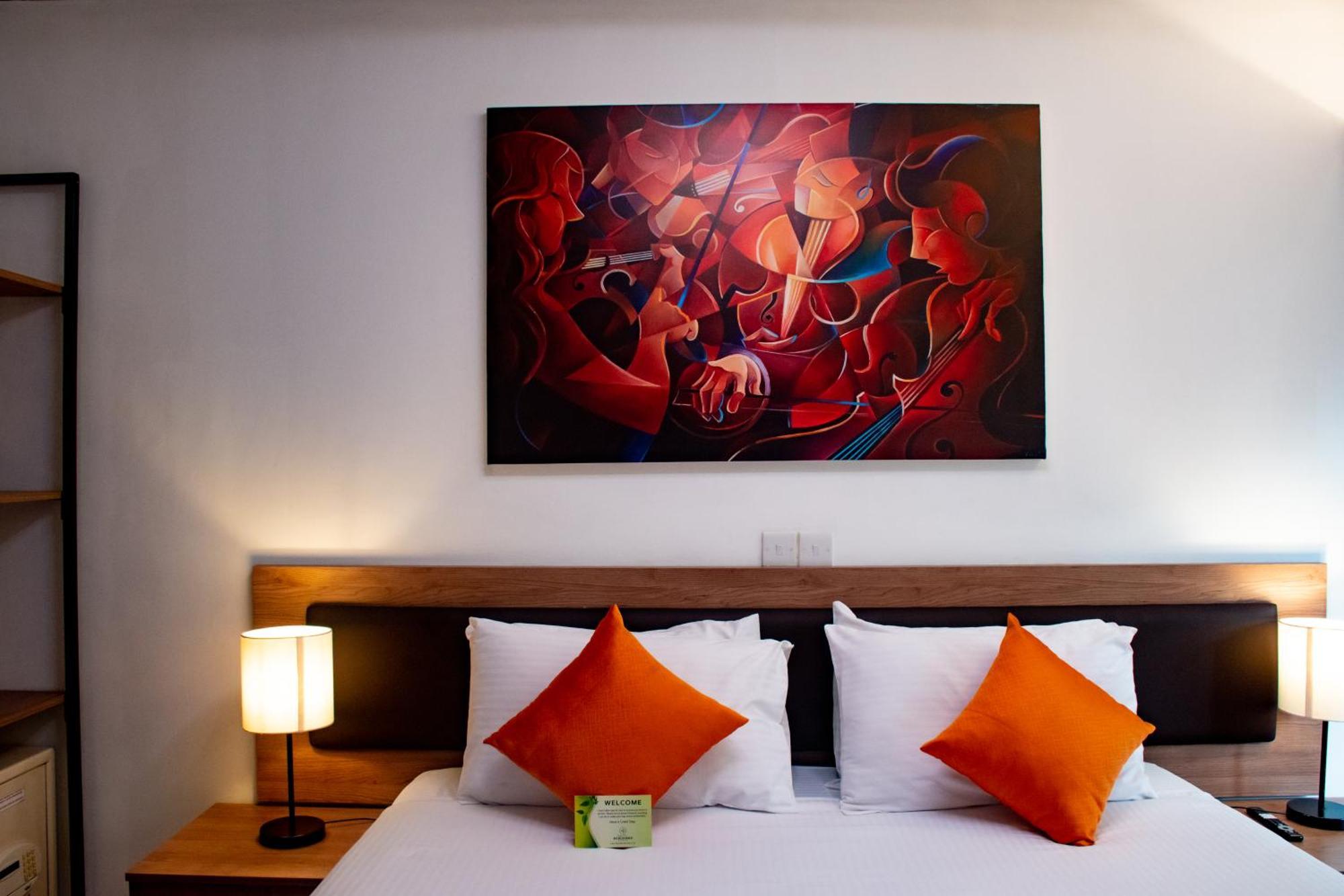 Boulevard Hotel