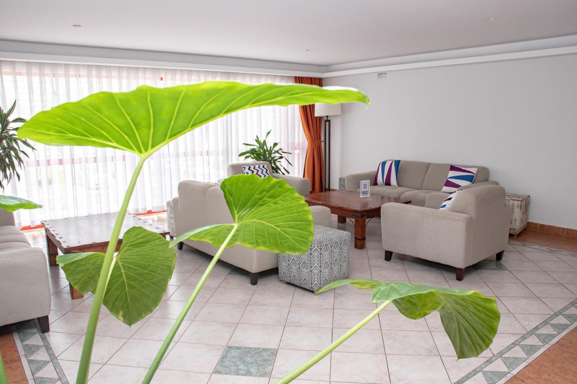 Boulevard Hotel 4*