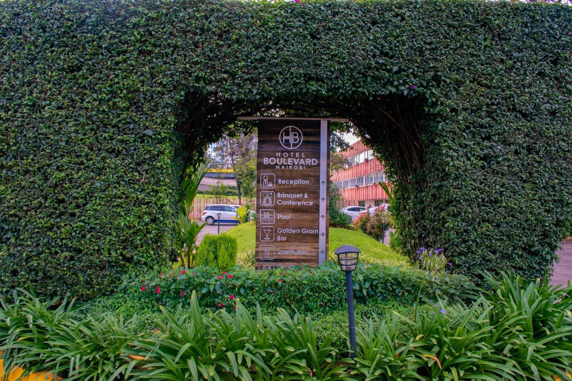 Boulevard Hotel